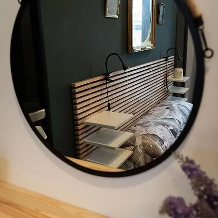 Roy - Apartment *
