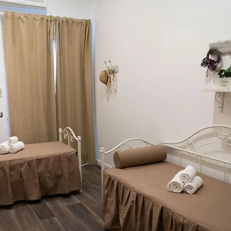 Roy - * نابولي